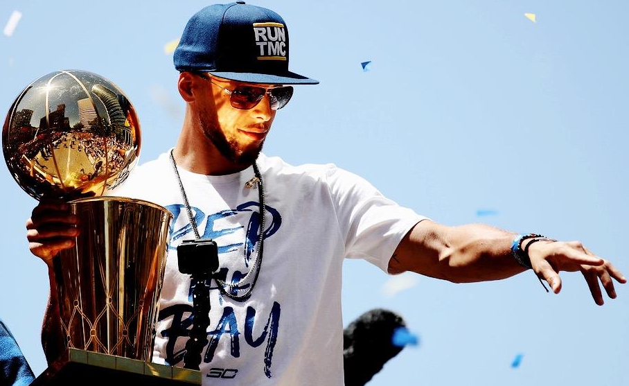 前中场配置 前中场配置