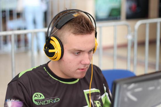 寻找一名能 寻找一名能