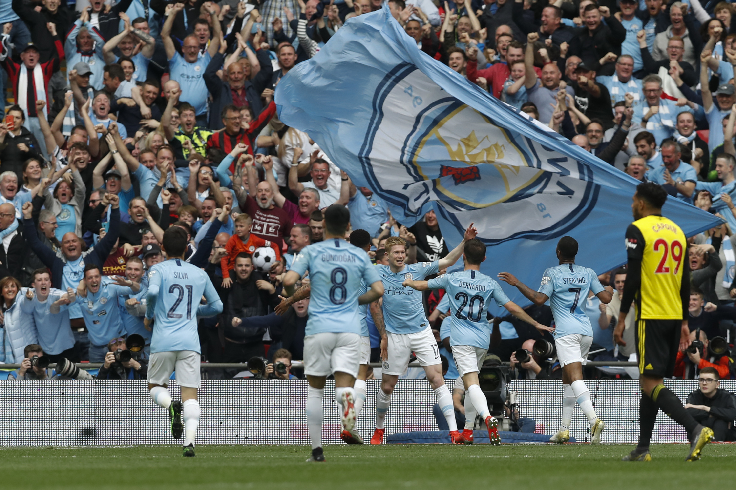 也缺少边卫 也缺少边卫